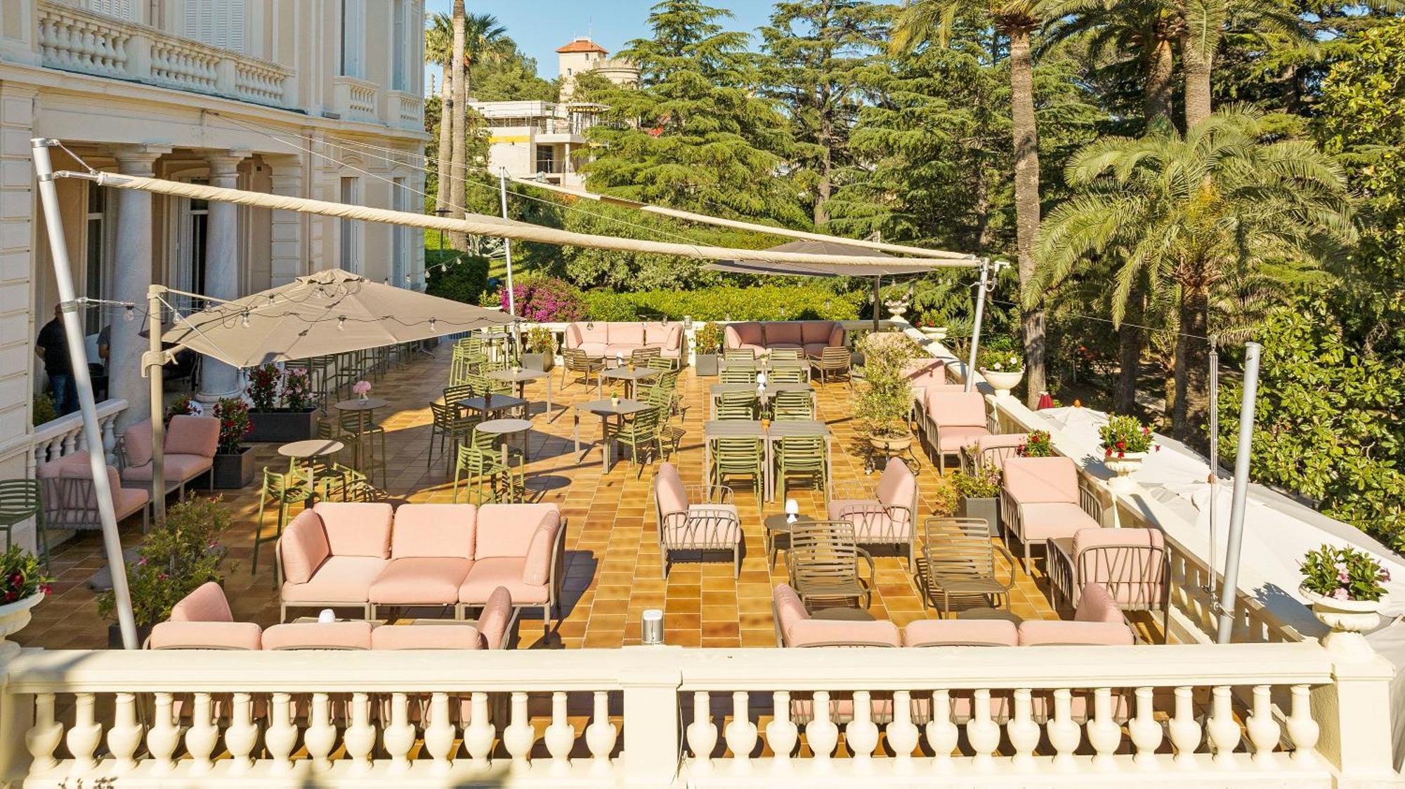 Hotel Les Tourelles Sainte-Maxime Exterior foto